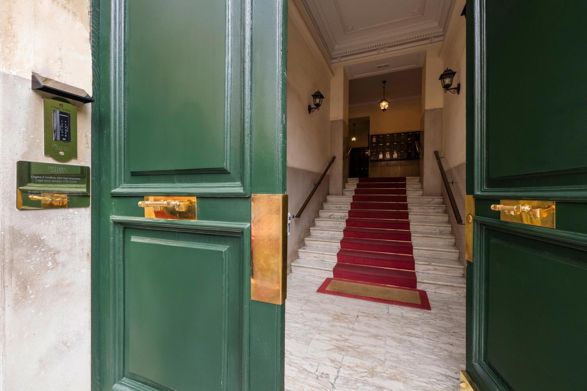 Boutique Hotel Piedra Rome City Centre Экстерьер фото